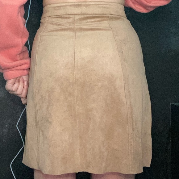 Aritzia Wilfred Free Skirt - Picture 3 of 4